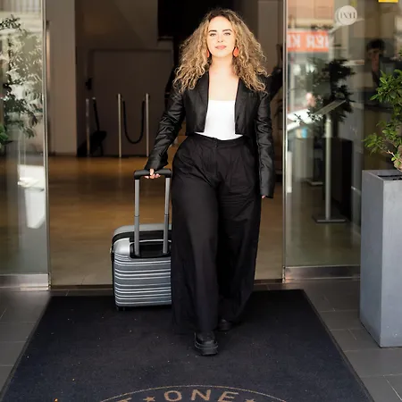 Planet One - Adults Only 16 Years 3* 埃尔阿雷纳尔