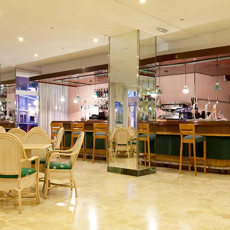 Planet One - Adults Only 16 Years 3* 埃尔阿雷纳尔