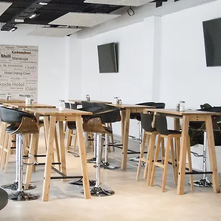 Planet One - Adults Only 16 Years 3* 埃尔阿雷纳尔